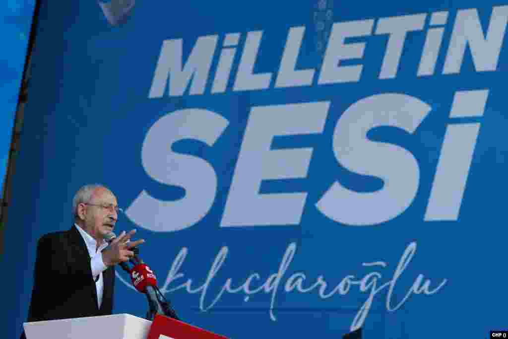 Turkey&#39;s main opposition party CHP leader Kilicdaroglu is holding a rally in Mersin, Turkey