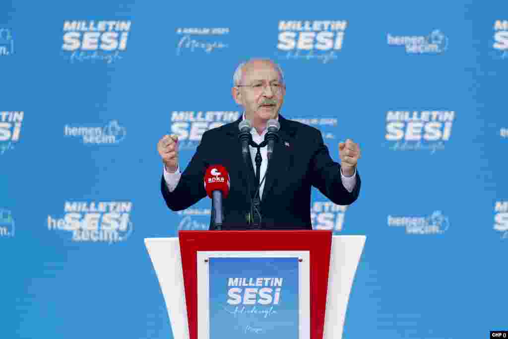 Turkey&#39;s main opposition party CHP leader Kilicdaroglu is holding a rally in Mersin, Turkey